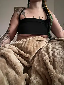 queenlo_xxx webcam