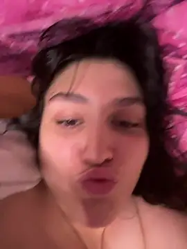 soysara15 live cam on StripChat