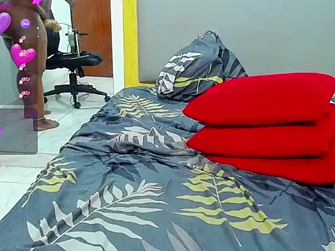 ebonyy-sweett live cam on StripChat