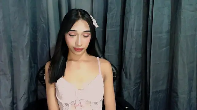 Velvet_Ysabelle live cam on StripChat
