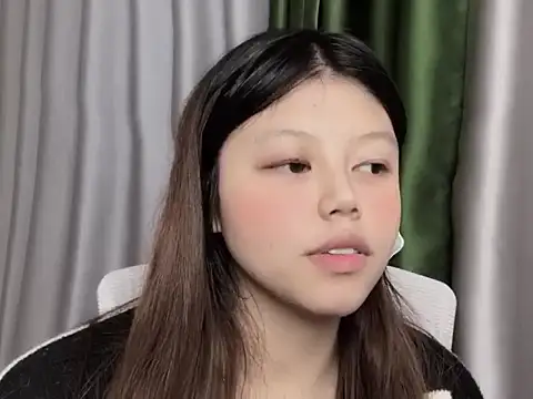 yanyan2007 live cam on StripChat