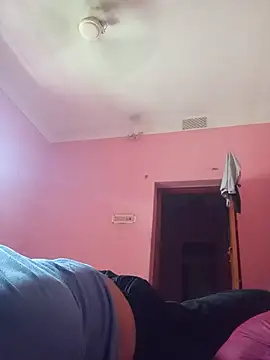 Mishuk-Nishi live cam on StripChat