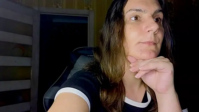 Miss-Understood live cam on StripChat
