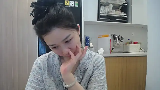 Asiagirll live cam on StripChat