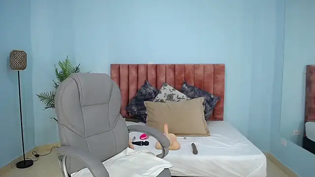 nana_levy webcam