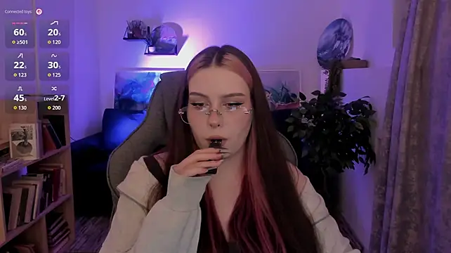 CoraMiel live cam on StripChat