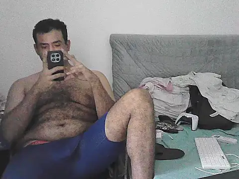 alphalatinobearx live cam on StripChat