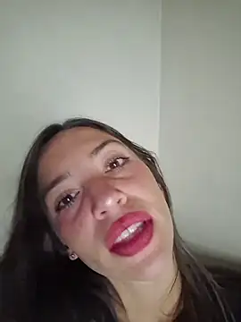 loveuu-bae live cam on StripChat