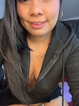 Rashell1_Queen live cam on StripChat