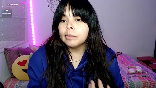EllieMoonX live cam on StripChat