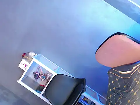 coffe_cat28 live cam on StripChat
