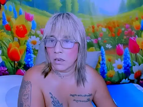 indianroxy live cam on StripChat