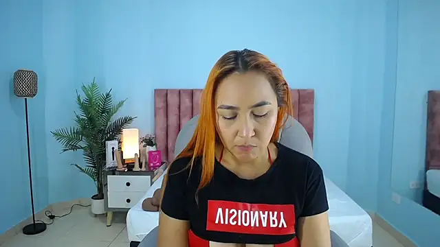 nana_levy live cam on StripChat