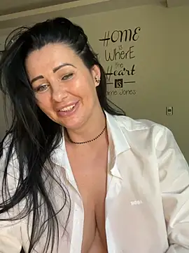 IRISWHITE17