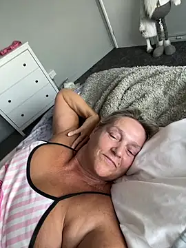Blondnboujee53
