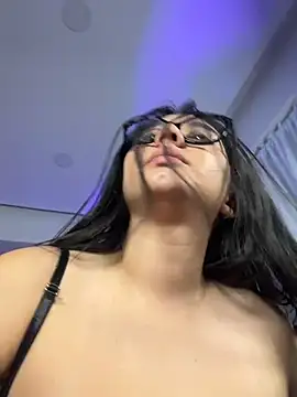Michelle_Zoe live cam on StripChat