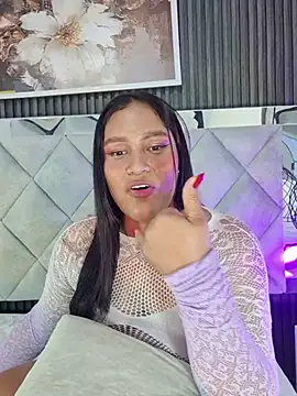 Sara_Chanel_