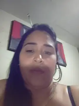 Alejandrava live cam on StripChat