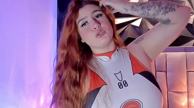 megan_whitee__ webcam