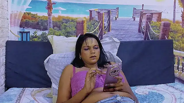 indianswtbella webcam