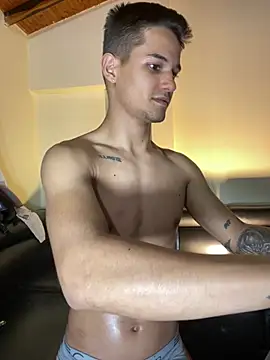 Aaronsexroom webcam