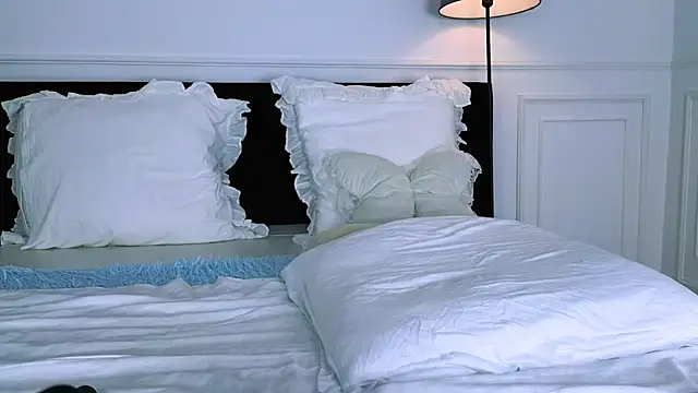 NicoleMarani live sex cam