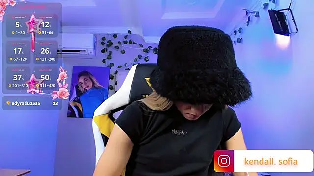 Sophiaa_doll_ webcam