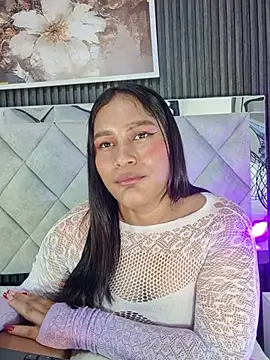 Sara_Chanel_