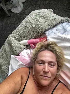 Blondnboujee53