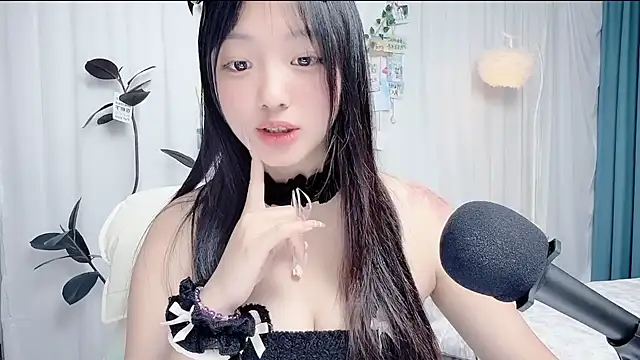 Winnie666999 live cam on StripChat