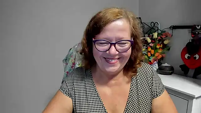 Adelewildx live cam on StripChat