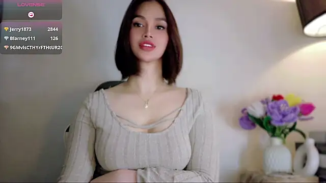 Anna_HollyDoll live cam