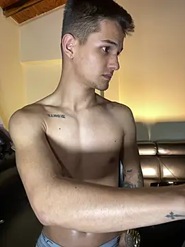 Aaronsexroom's live cam