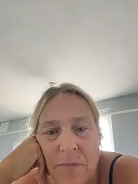 Blondnboujee53