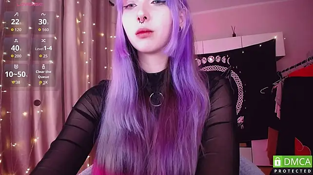 JustMeowGirl live webcam