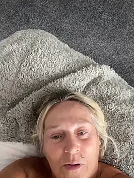 Blondnboujee53
