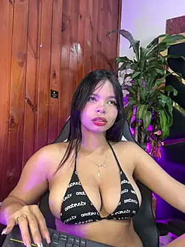 PamelaCullen live cam on StripChat