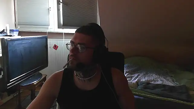 NIcoBig420 webcam
