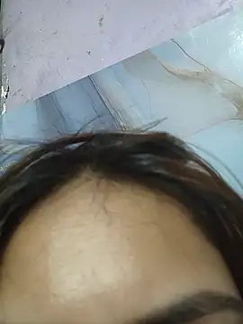 sanu_07 live cam on StripChat