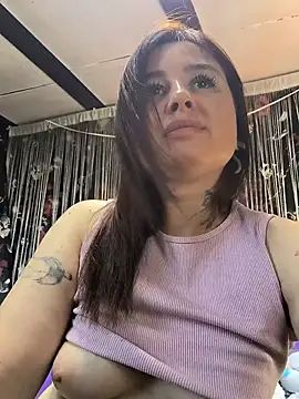 KikiXRed webcam