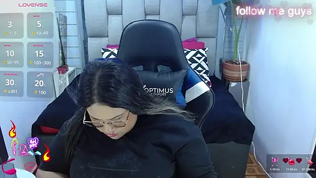 evelin_zaens live cam on StripChat
