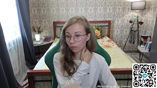 Lill_Ana live cam on StripChat