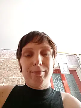 Ponka2011 live cam on StripChat