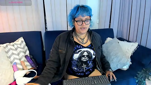 Blue_Cherry webcam