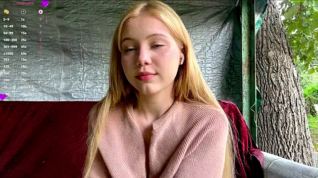 alberthabudd (F teen) - Flash my sweety tits:3