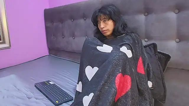 karolinee_66_ live cam on StripChat