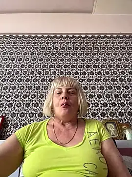 AnastasiaGrey777 live cam on StripChat