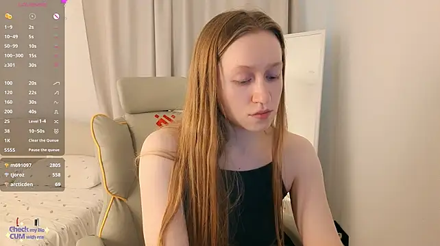 mowalova live cam on StripChat