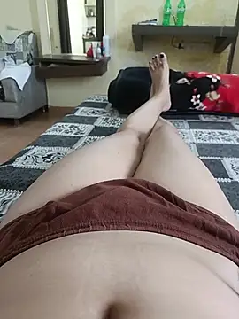 indianshycouple live cam on StripChat