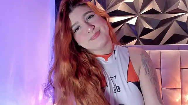 megan_whitee__ webcam